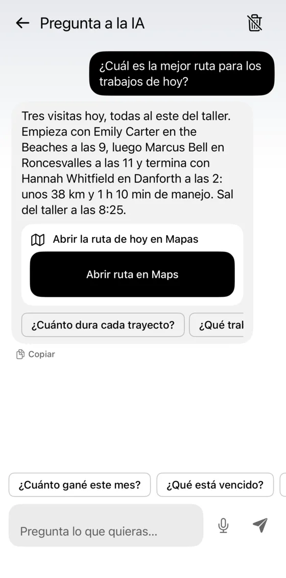 Ask AI planeando la mejor ruta para las tres visitas de hoy, con Abrir ruta en Mapas